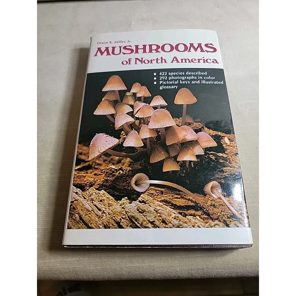 Mushrooms of North America - Jacketed Soft Cover Vintage‎